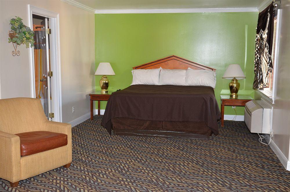 Winton Inn & Suites Barnwell Extérieur photo