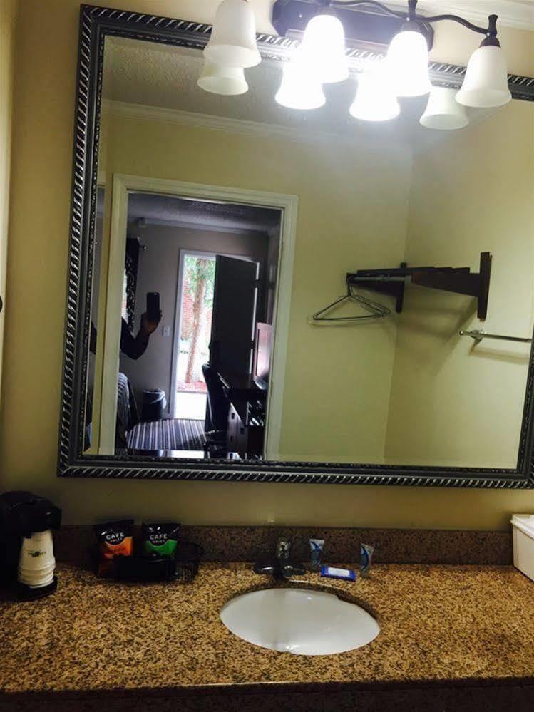 Winton Inn & Suites Barnwell Extérieur photo