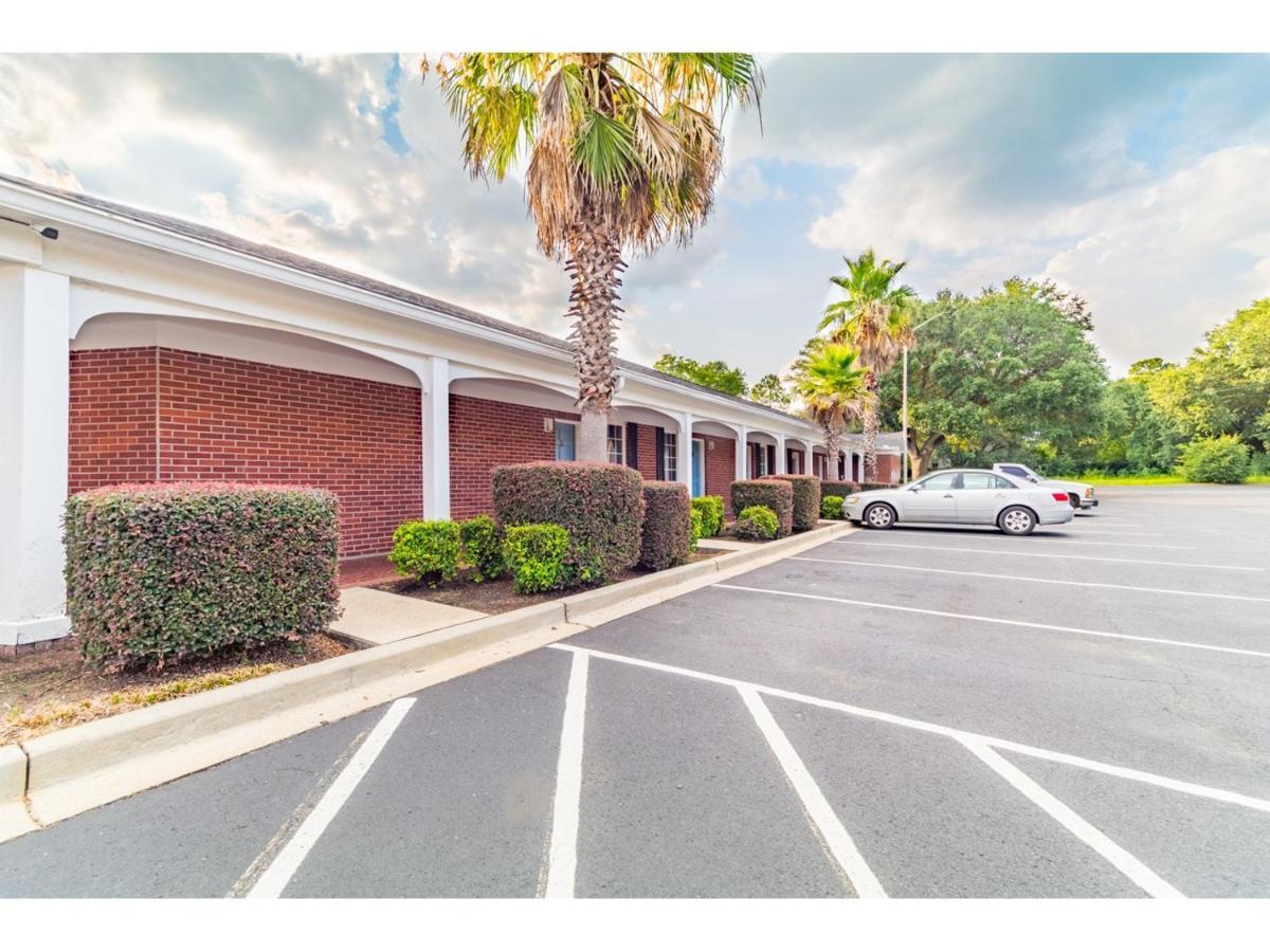 Winton Inn & Suites Barnwell Extérieur photo
