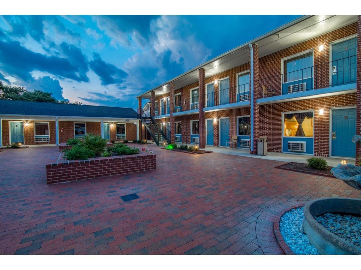 Winton Inn & Suites Barnwell Extérieur photo