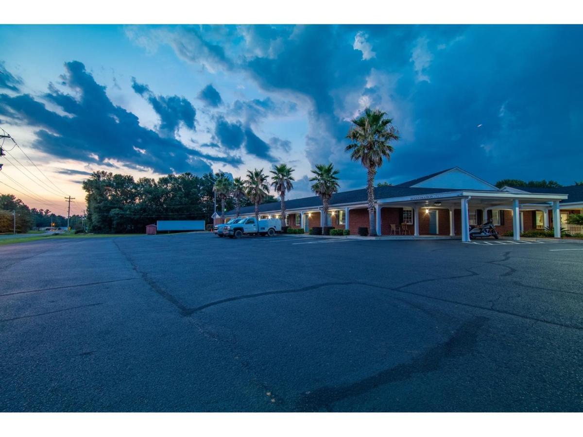 Winton Inn & Suites Barnwell Extérieur photo
