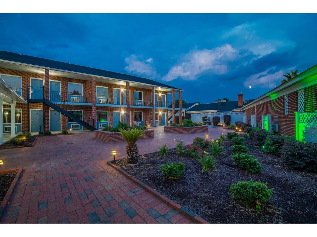 Winton Inn & Suites Barnwell Extérieur photo